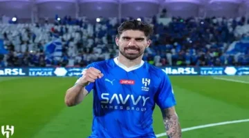 تمسك البرتغالي بالعودة.. رحيل يهدد استقرار نادي الهلال